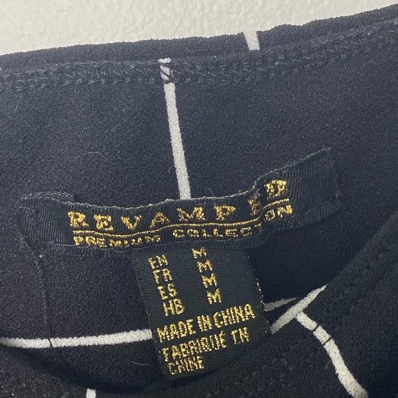 ReVamped Graph Patterned Cropped Tank Top🤩 - Picture 3 of 3